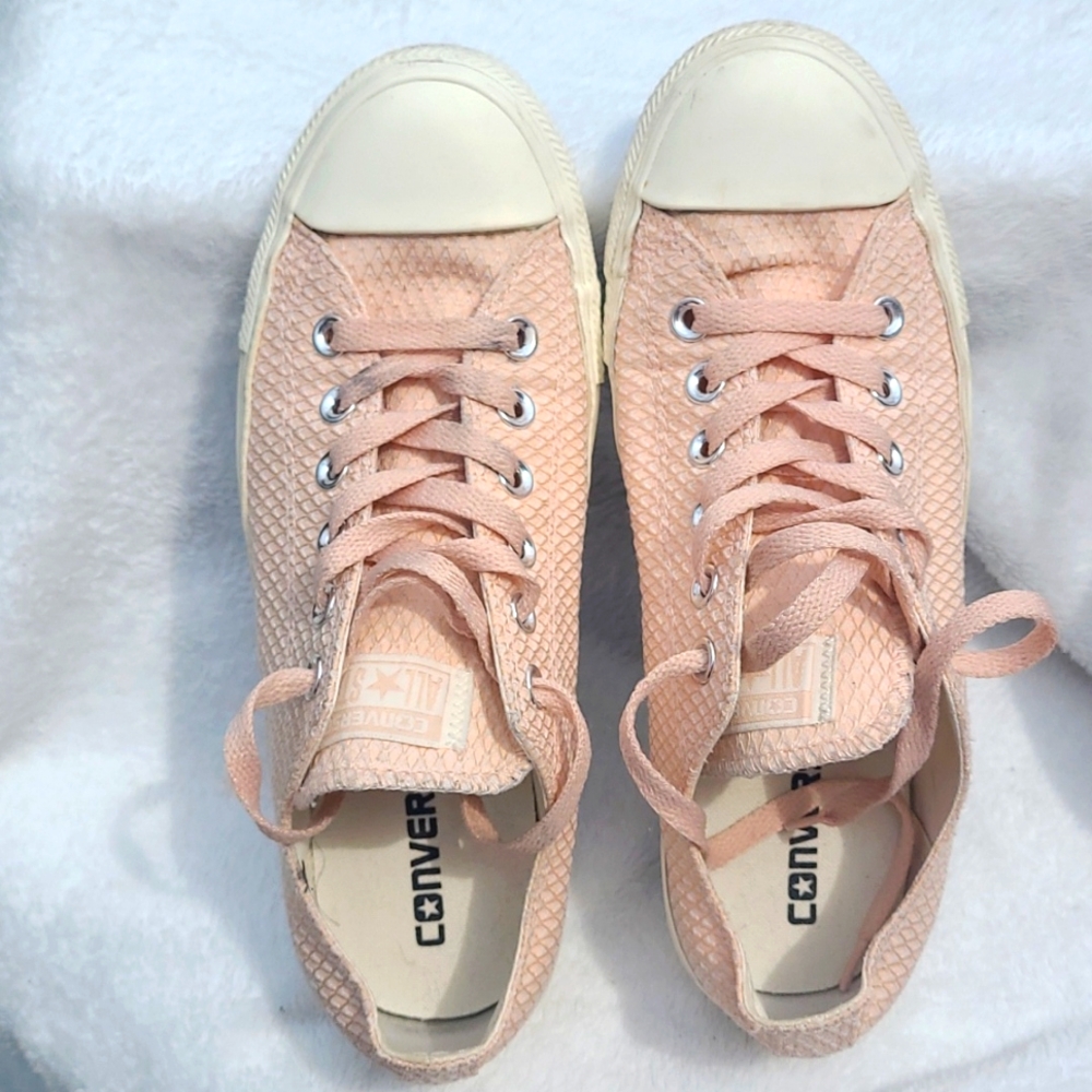 Converse All Star Chucks Size 8